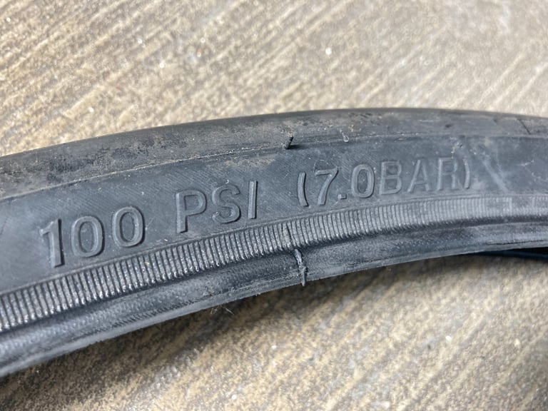 Specialized Fatboy 26x1.25 Bike Tyre, Hight resistance, Anti puncture, Only two months used