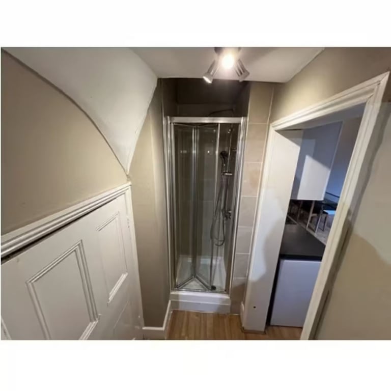 DSS/UC - Studio Flat Apartment - To Rent - Bills Included