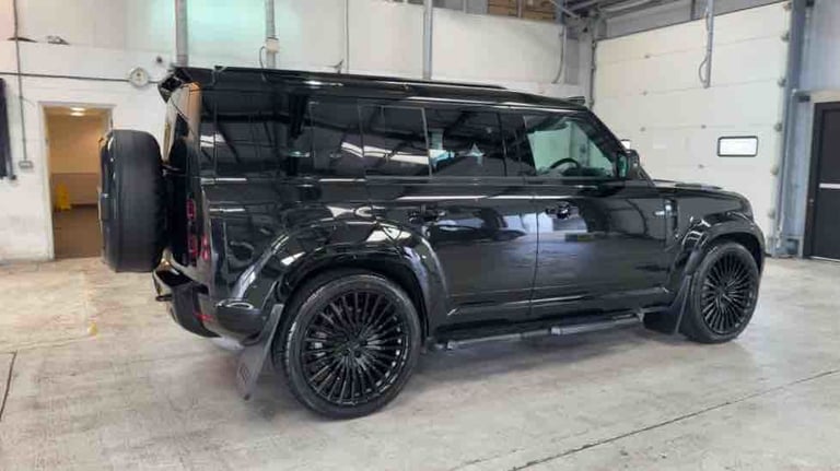 2024 Land Rover Defender 110 3.0 D300 MHEV X-Dynamic SE SUV 5dr Diesel Auto 4WD Euro 6 (s/s) (300...