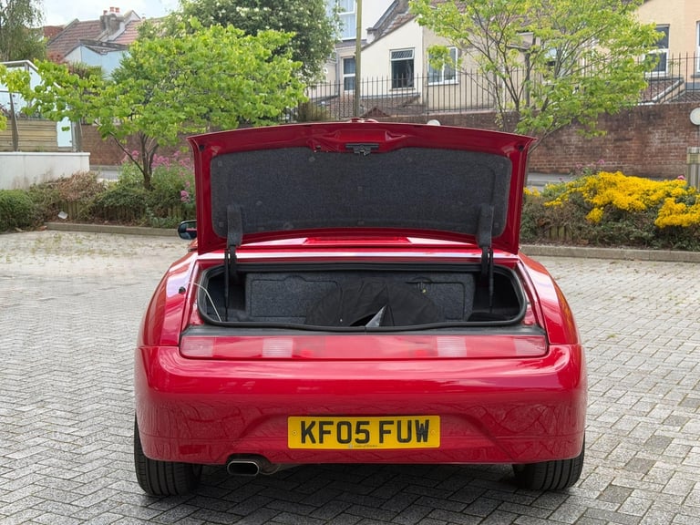 2005 Alfa Romeo Spider 2.0 JTS Lusso 2dr CONVERTIBLE Petrol Manual