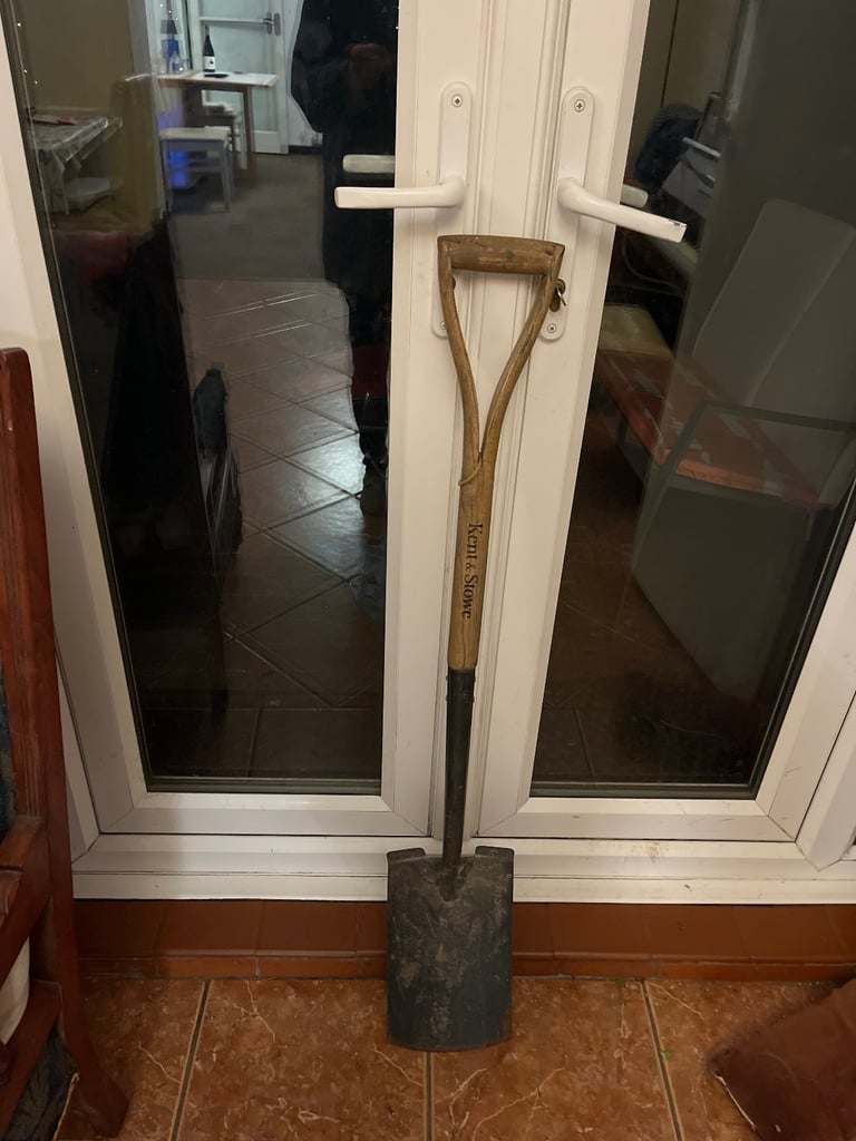 Kent & Stowe gardening spade