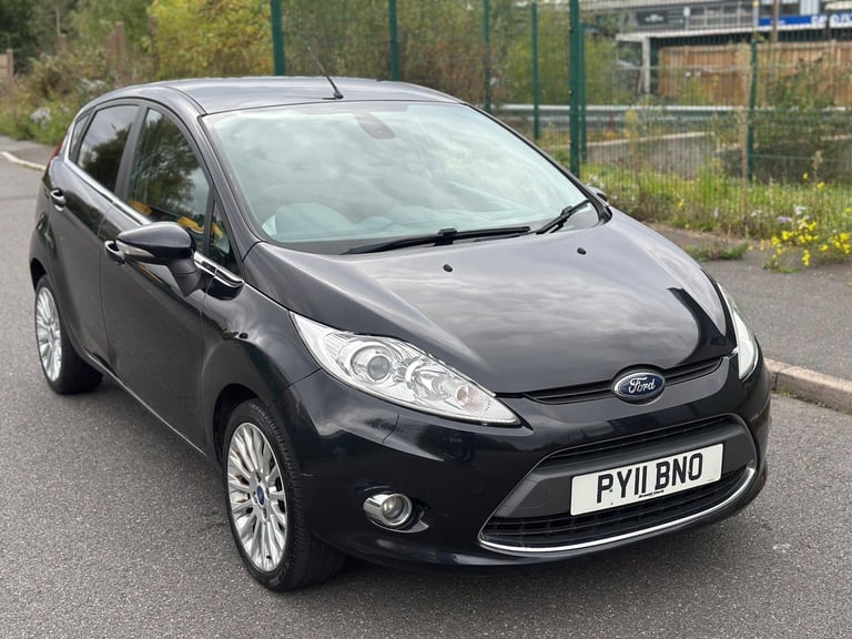 2011 Ford Fiesta 1.4 Titanium 5dr HATCHBACK Petrol Manual