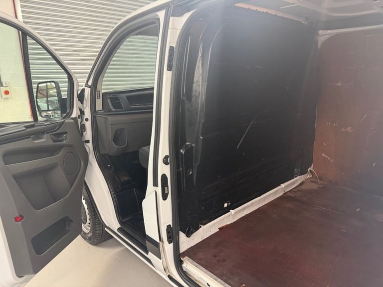 2020 69 FORD TRANSIT CUSTOM 2.0 260 ECOBLUE LEADER L1 SWB EURO 6 * 18,934 AIR CO