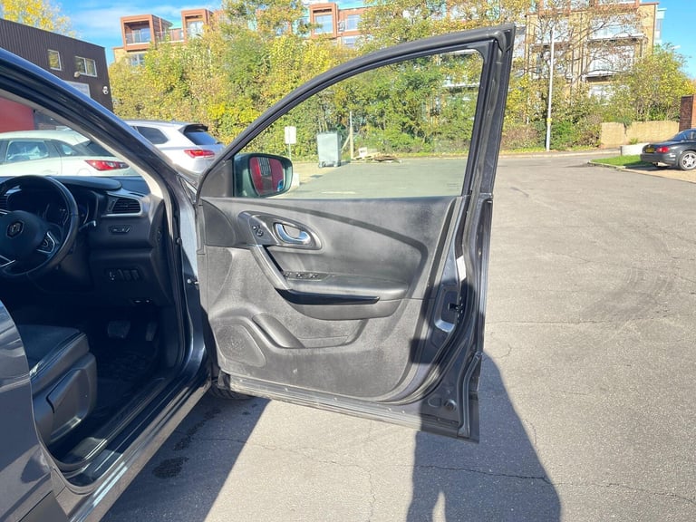 2017 Renault Kadjar 1.2 TCe Dynamique S Nav EDC Euro 6 (s/s) 5dr HATCHBACK Petrol Automatic