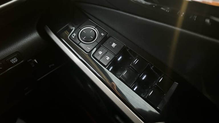 2015 Lexus IS 300h Sport 4dr CVT Auto SALOON PETROL/ELECTRIC Automatic