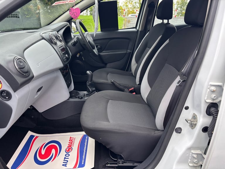 2013 Dacia Sandero 1.2 16V Ambiance 5dr HATCHBACK Petrol Manual