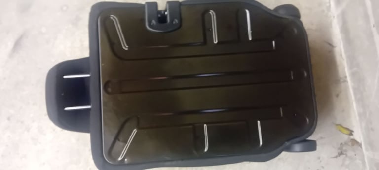 Peugeot Partner /Citroen Berlingo offside rear seat