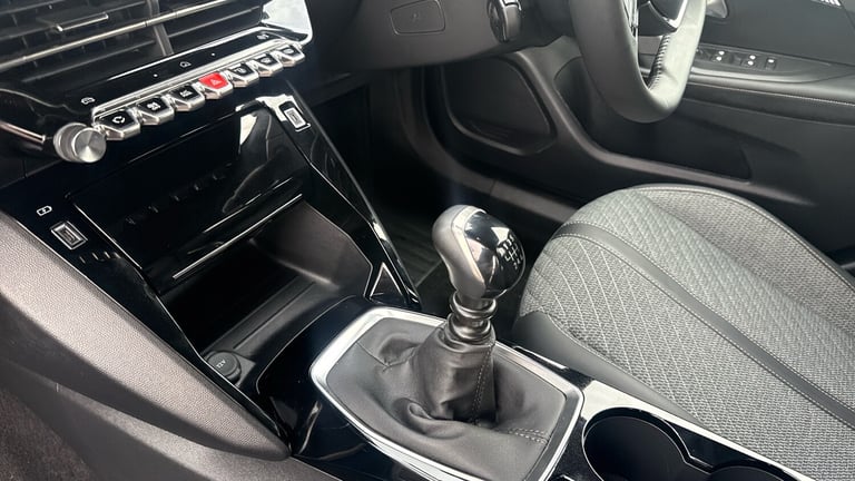 2024 Peugeot 2008 1.2 PureTech 130 Allure 5dr Petrol Estate Estate Petrol Manual