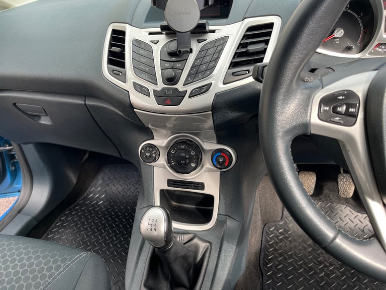 Ford, FIESTA, Hatchback, 2011, Manual, 1242 (cc), 5 doors