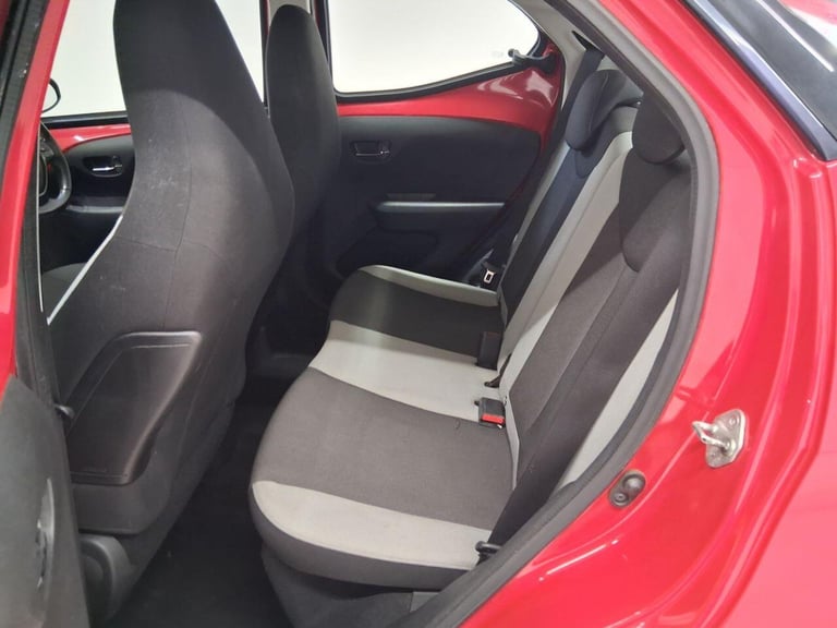 2017 Toyota AYGO 1.0 VVT-i x-play Hatchback 5dr Petrol Manual Euro 6 (68 ps) HATCHBACK Petrol Manual