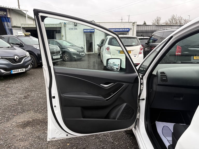 2013 Hyundai ix20 1.6 Active Hatchback 5dr Petrol Auto Euro 5 (123 bhp) Petrol