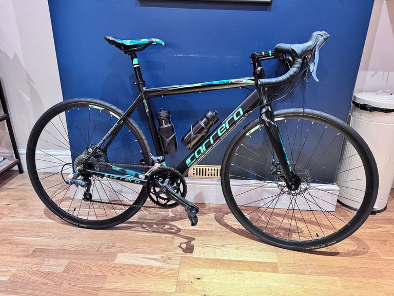 54cm Road Bike - Carrera Vanquish - Black and Green