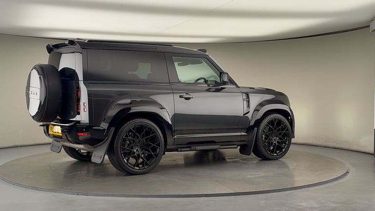 2025 Land Rover Defender 3.0 D250 X-Dynamic SE 90 3dr Auto ESTATE DIESEL Automatic