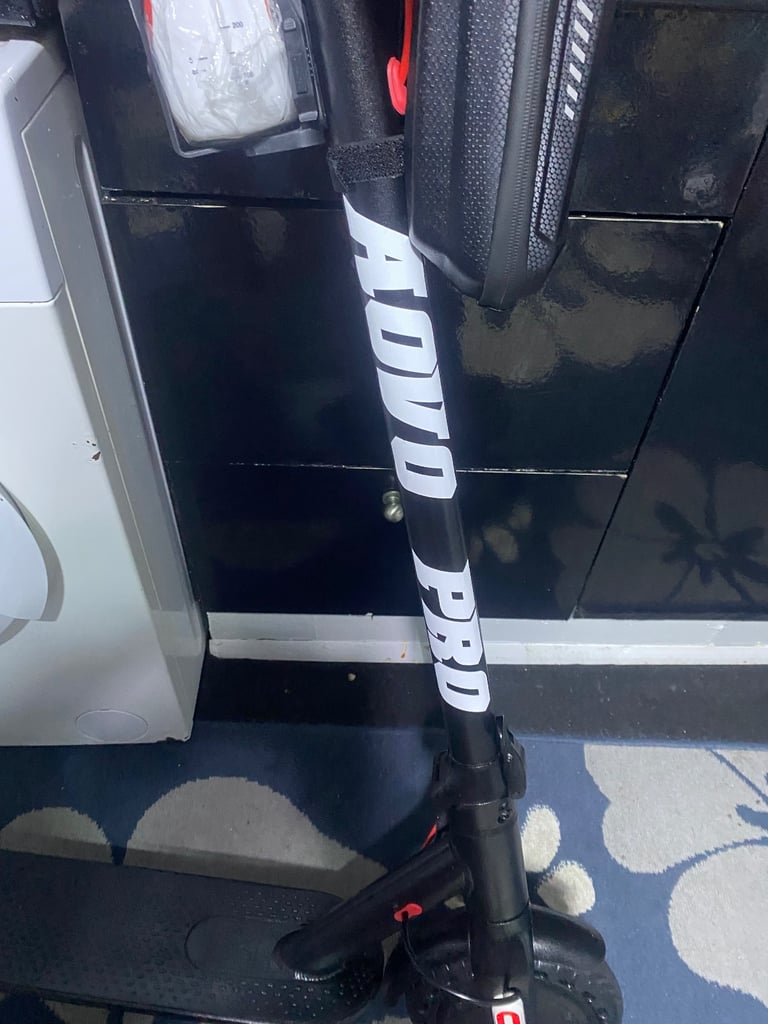 Electric scooter 
