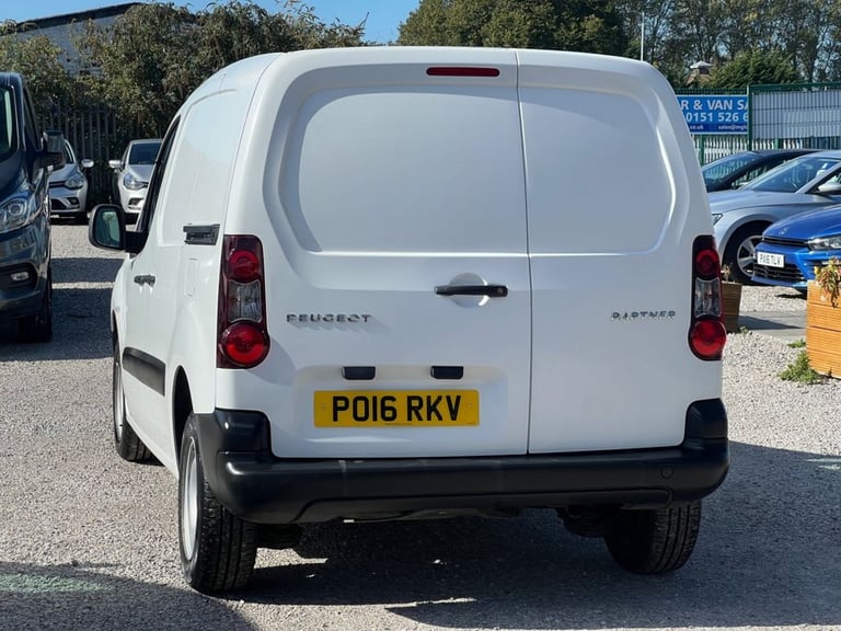 2016 Peugeot Partner 1.6 HDi 850 S Panel Van 4dr Diesel Manual L1 (132 g/km , 92 bhp) Van Diesel ...