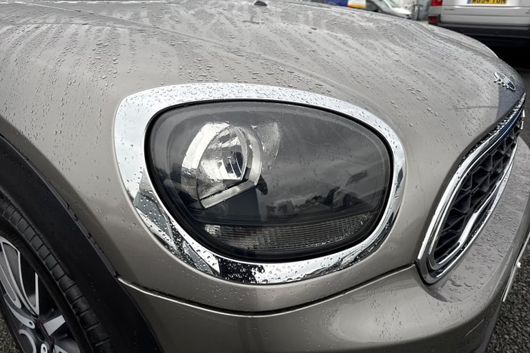 2019 MINI Countryman 1.5 7.6kWh Cooper SE Auto ALL4 Euro 6 (s/s) 5dr SUV PETROL/ELECTRIC Automatic