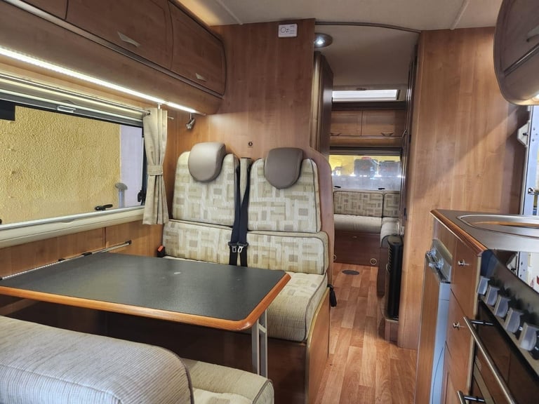 Auto-Trail Apache 700 6 berth motorhome DIESEL MANUAL 2010/60