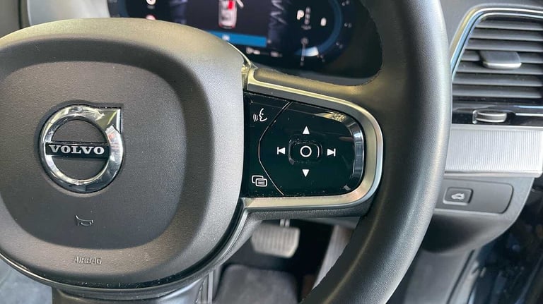 2023 Volvo XC90 2.0 B5D (235) Plus Dark 5dr AWD Geartronic SUV Diesel Automatic