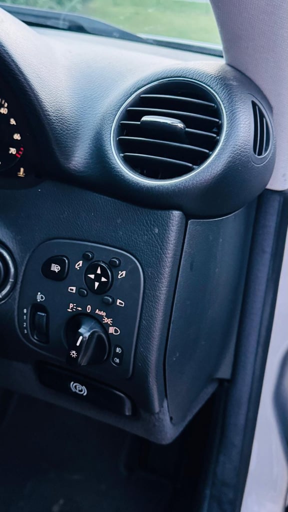 Mercedes-Benz CLK 3.2 CLK320 Elegance 2dr Petrol Automatic - Image 18