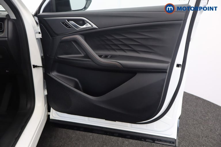 2025 MG MG HS 1.5 T-GDI Trophy 5dr DCT SUV Petrol Automatic