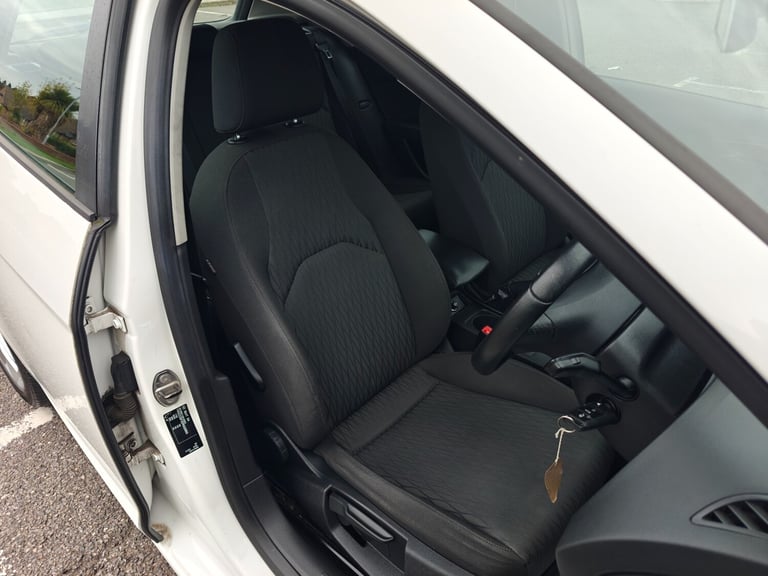 2013 SEAT Leon 1.2 TSI SE 5dr [Technology Pack] HATCHBACK Petrol Manual