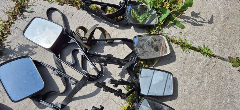 Towing mirrors for caravans.