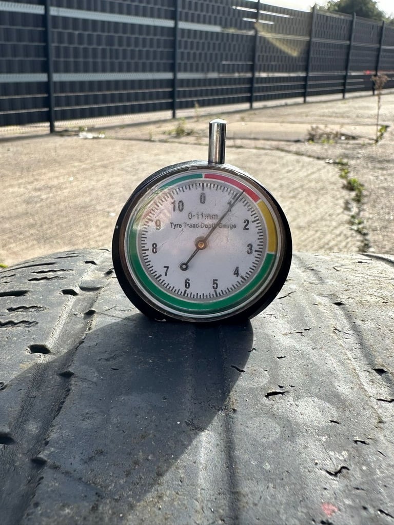 21" GENUINE RANGE ROVER VELAR ALLOY WHEELS & TYRES 5x108