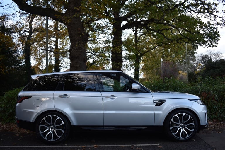 2021 Land Rover Range Rover Sport HSE SILVER+Panoramic Roof and Electric Deployable Tow Pack Esta...
