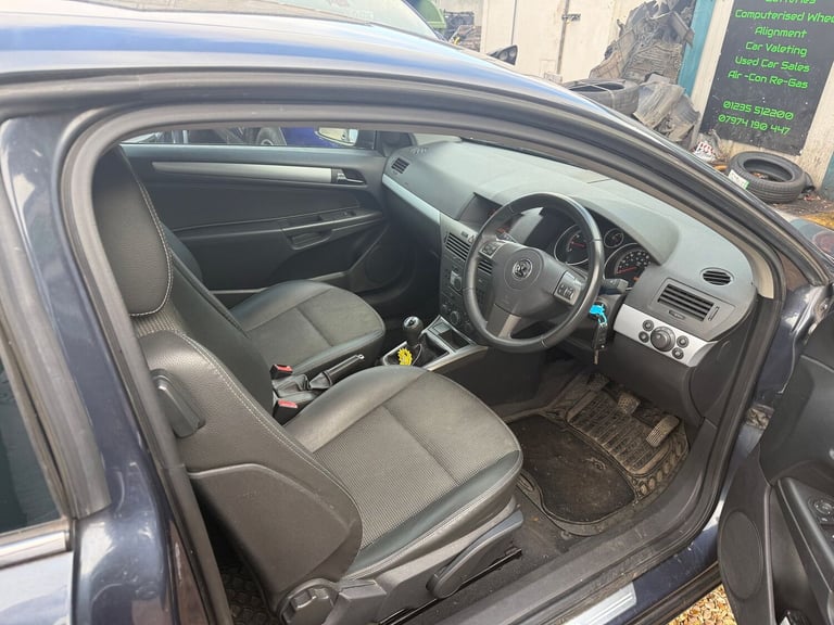 2006 Vauxhall Astra 1.6i 16v Design Sport Hatch 3dr Petrol Manual (158 g/km, 103 bhp) Hatchback P... - Image 6