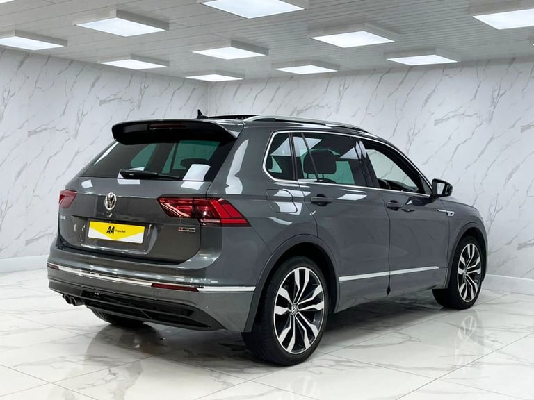 2020 Volkswagen Tiguan 2.0 TDI R-Line Tech SUV 5dr Diesel DSG 4Motion Euro 6 (s/s) (150 ps) ESTAT...