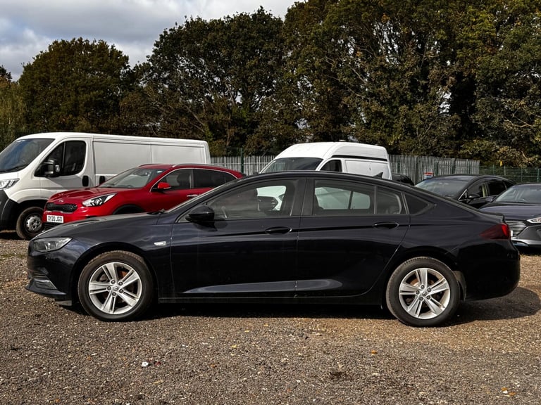 2019 Vauxhall Insignia 1.5T [165] Design Nav 5dr HATCHBACK PETROL Manual