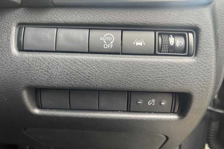 2022 Nissan Qashqai 1.3 DiG-T MH 158 N-Connecta 5dr Xtronic Automatic Hatchback Petrol Automatic