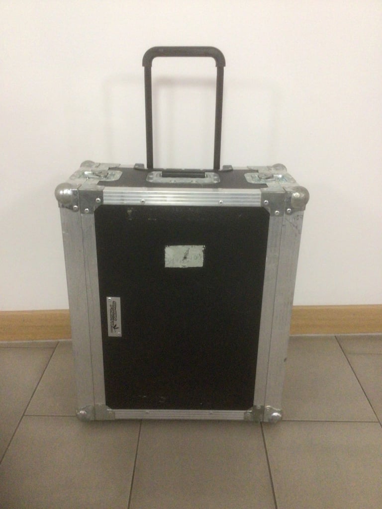 SWAN FLIGHT Door Rack Case