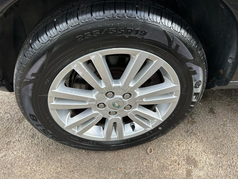 2009 Land Rover Discovery 3.0 TDV6 HSE 5dr Auto ESTATE Diesel Automatic