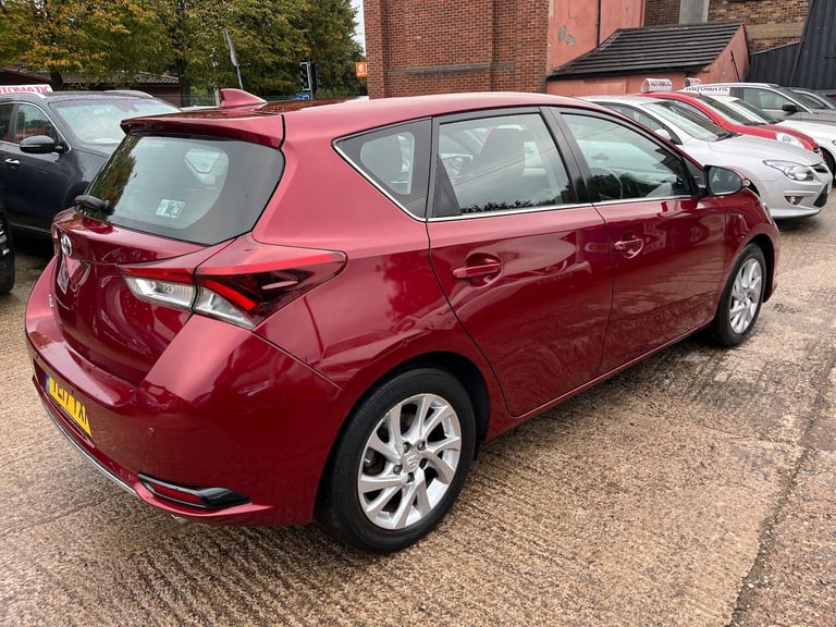 2017 Toyota Auris 1.6 D-4D Business Edition Euro 6 (s/s) 5dr (Safety Sense) HATCHBACK Diesel Manual