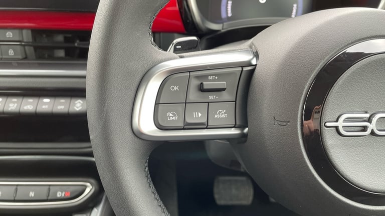 2025 Fiat 600 1.2 MHEV SUV 5dr Petrol Hybrid e-DCT Euro 6 (s/s) (100 ps) SUV Hybrid Automatic