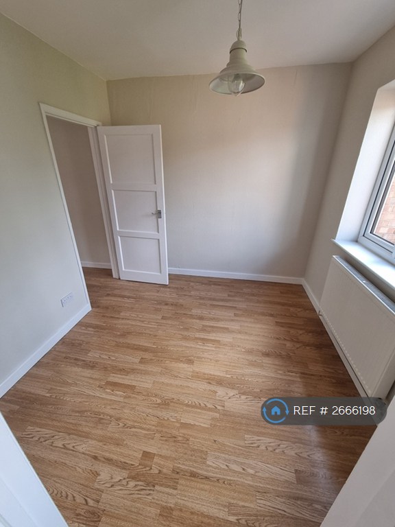 3 bedroom house in Merrivale Road, Stafford, ST17 (3 bed) (#2666198)