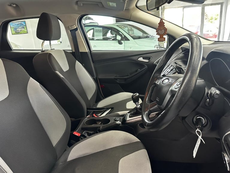 FORD FOCUS 1.6 TDCi Zetec 2014