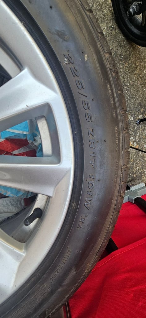 BMW F10 5 SERIES WHEEL AND TYRE