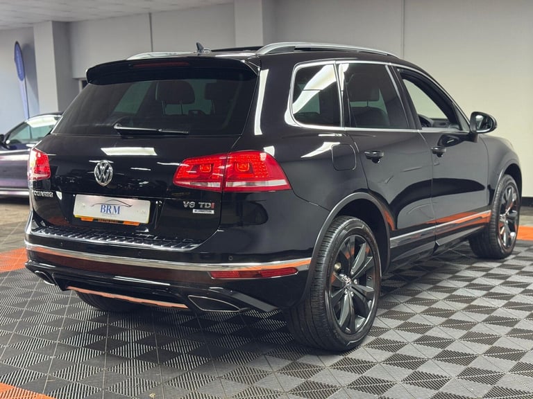 2015 Volkswagen Touareg 3.0 TDI V6 BlueMotion Tech R-Line Tiptronic 4WD Euro 6 (s/s) 5dr ESTATE D...
