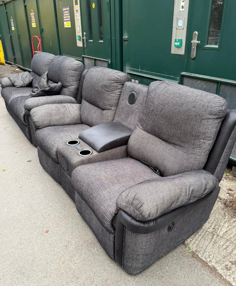 Beautiful 3 and 2 Seater Recliner Sofas for Sale