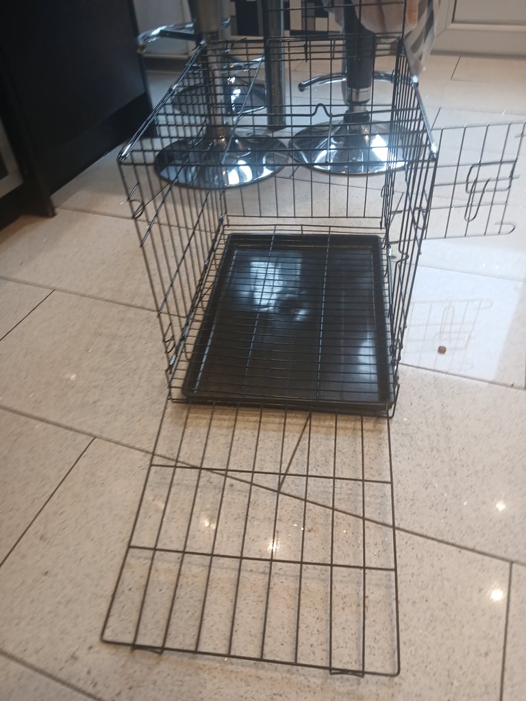 Dog cage never used 