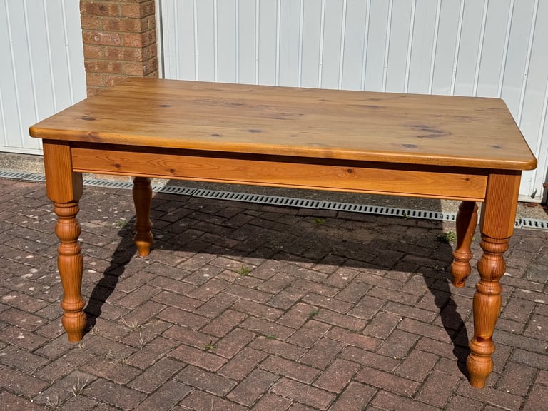 Solid Pine 5ft Kitchen table