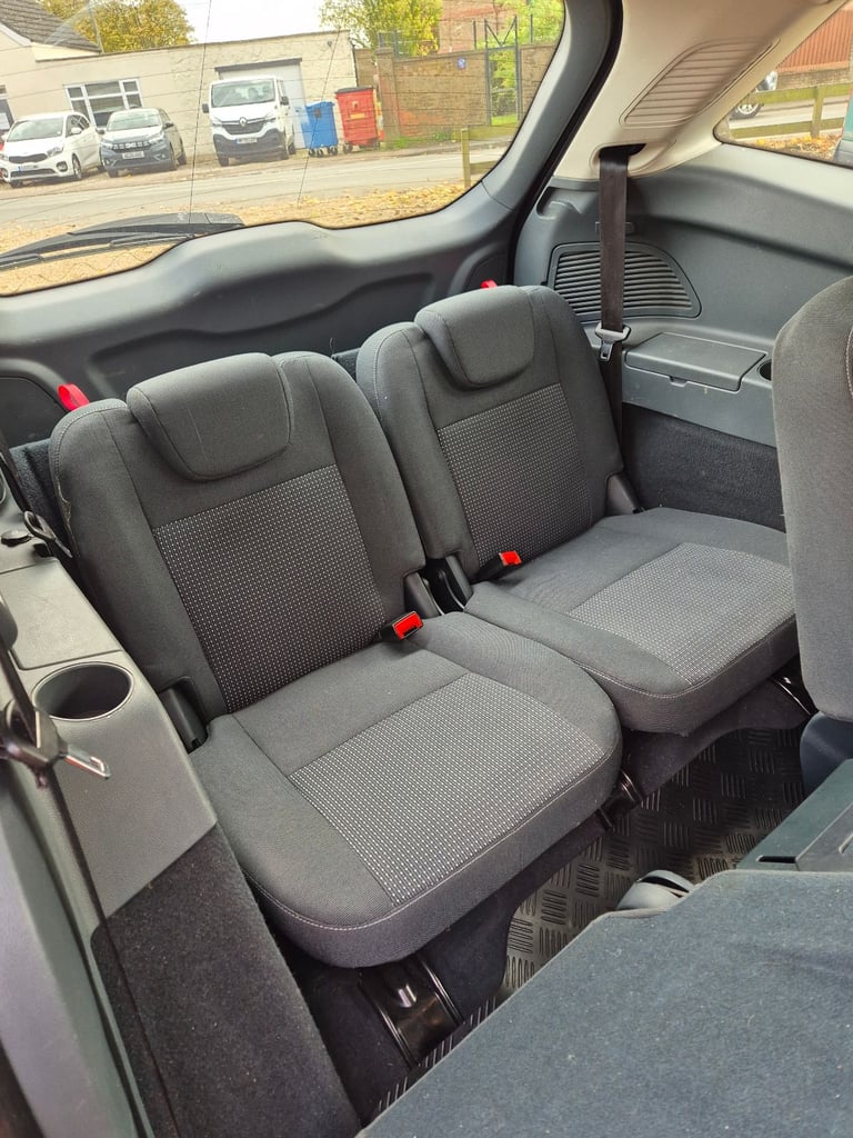 Ford, GRAND C-MAX, MPV, 2013, Manual, 1560 (cc), 5 doors