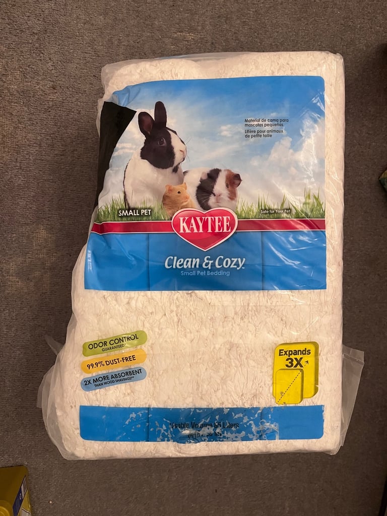 Free Kaytee Clean & Cosy Paper bedding