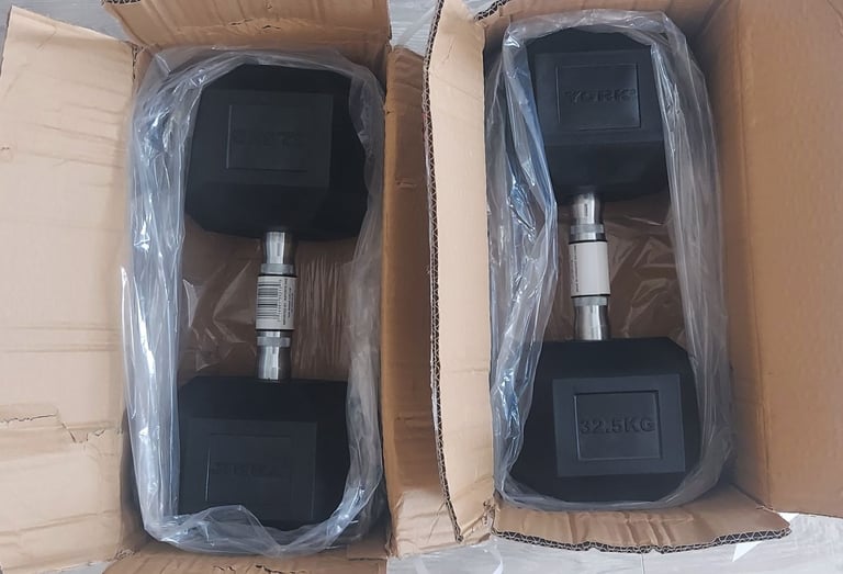 Brand new 2x 32.5kg hex rubber dumbbells 