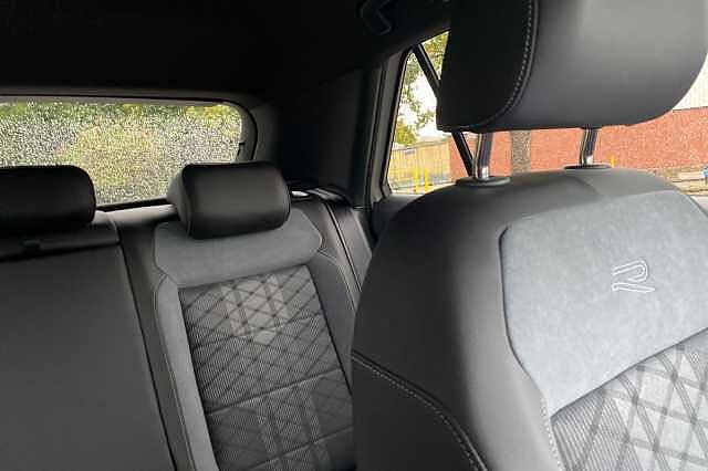 2023 Volkswagen T-Roc 1.5 TSI 2024MY R-Line Hatchback Petrol Manual