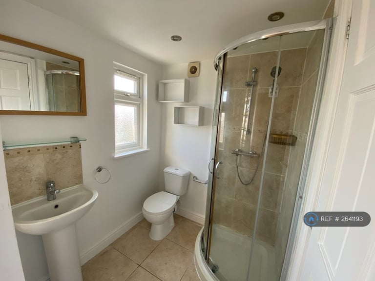 3 bedroom house in Northumberland Crescent, Feltham, TW14 (3 bed) (#2641193)