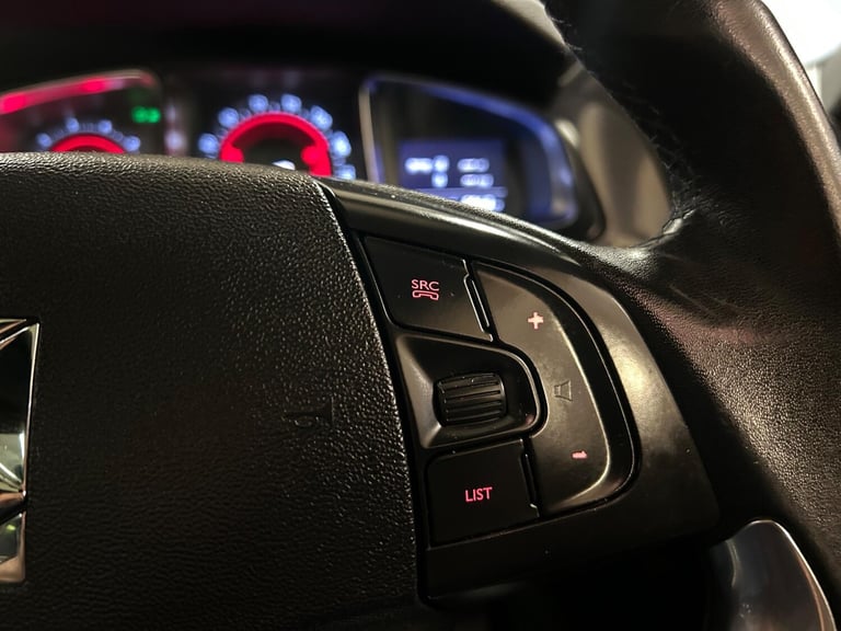 2013 Citroen DS5 2.0 HDi DStyle Euro 5 5dr HATCHBACK Diesel Manual