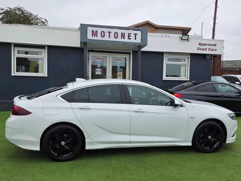 2017 Vauxhall Insignia 1.6 Turbo D BlueInjection SRi VX Line Nav Grand Sport 5dr Diesel Automatic...